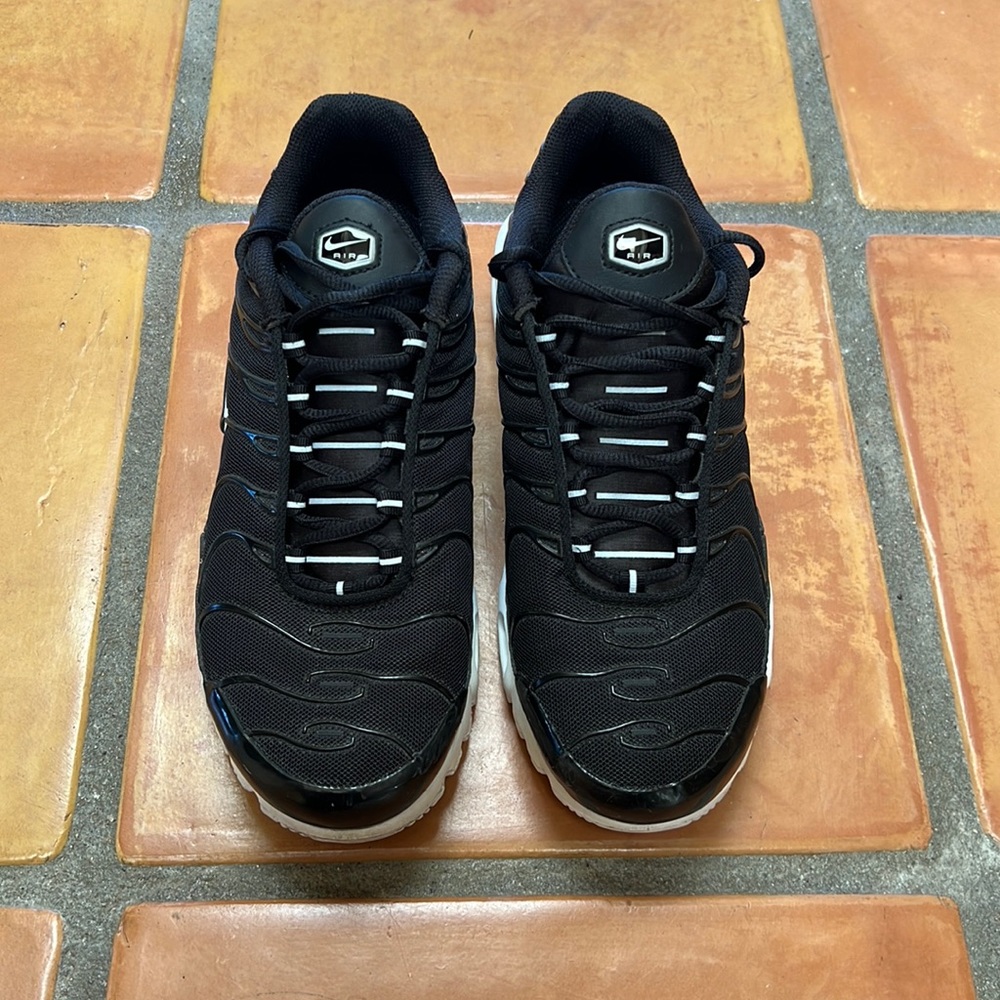 Nike Air Plus Max - women’s size 9